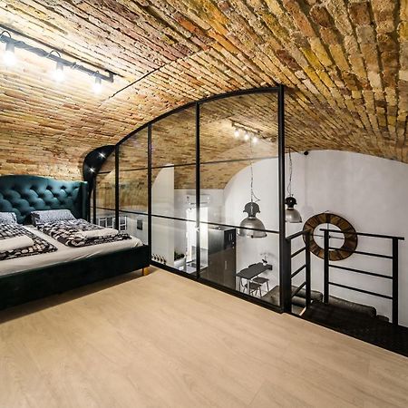 Spacious Loft In The Heart Of Downtown بودابست المظهر الخارجي الصورة